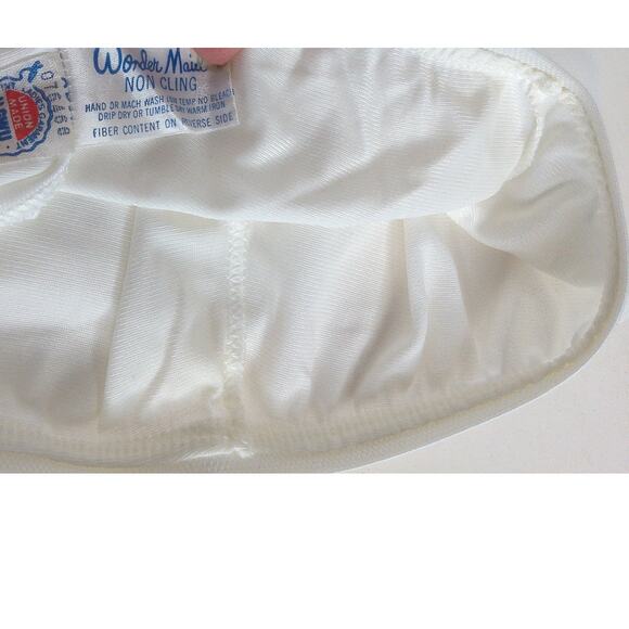 Vintage Wonder Maid Petit Pants Tap Pants Shorts Size Small - Picture 2 of 7